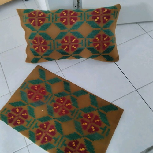 Traditional woven pillows like new, set of 2, 55x35 cm