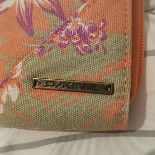 Dakine women's wallet like new, green and orange