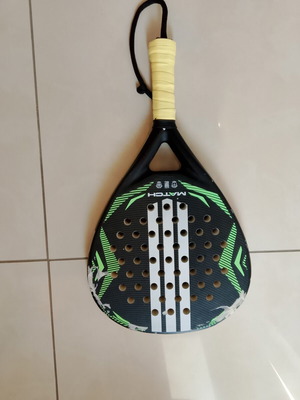 Ρακέτα πάνελ Adidas μεταχειρισμένη με μικρά επιφανειακά σπασίματα