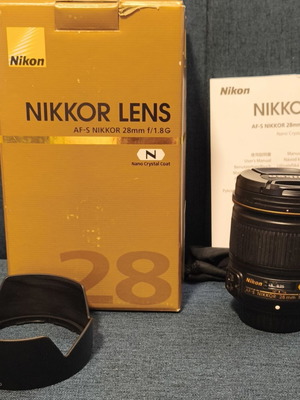 Nikkor AF-S 28mm f/1.8G ED Nikon F Mount Lens like new