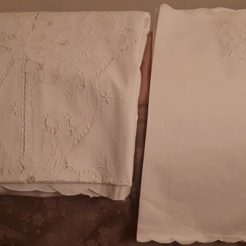 White tablecloth set with 12 napkins new with cutwork embroidery