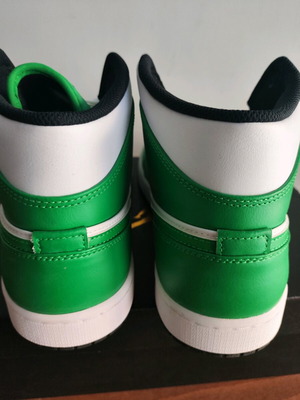 Jordan Lucky Green boots new size 47, white and green