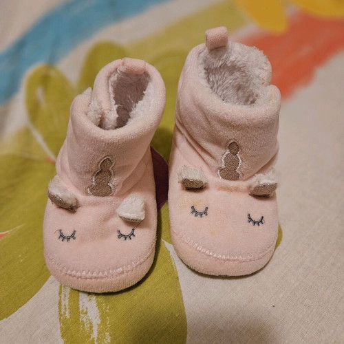 Fur baby boots used size 19-20 pink for girls