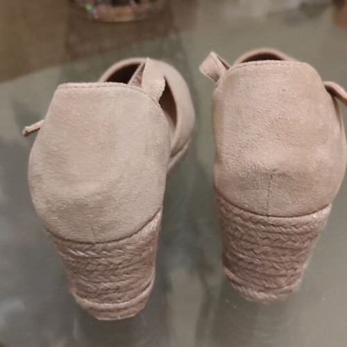 Beige suede platform sandals size 39 new with medium espadrille heel