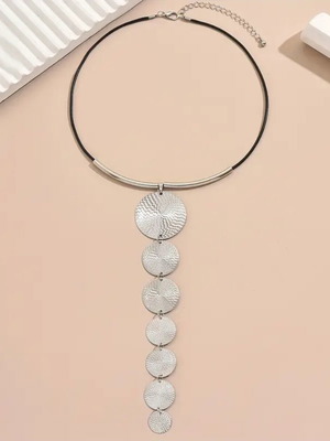 Necklace with geometric design and silver discs, new