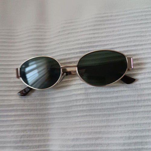 Sunglasses like new, green with gold details