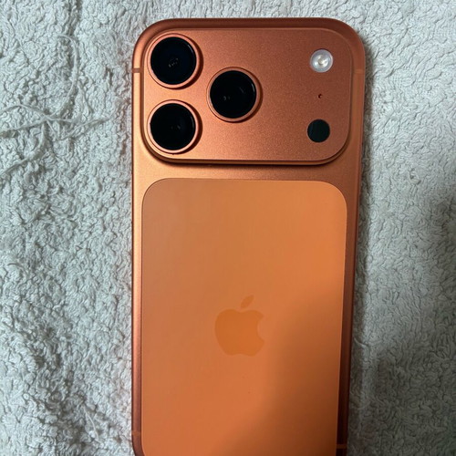iPhone 17 Pro 256GB Cosmic Orange like new