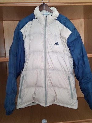 Ανδρικό μπουφάν Adidas μεταχειρισμένο, μέγεθος L, φυσική γέμιση 80% πούπουλο 20% φτερό