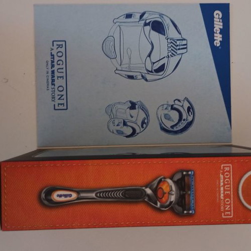 Gillette Fusion Proglide Star Wars collectible shaving set with razor