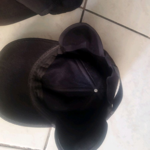 Hats used, pack of 4 multicolored