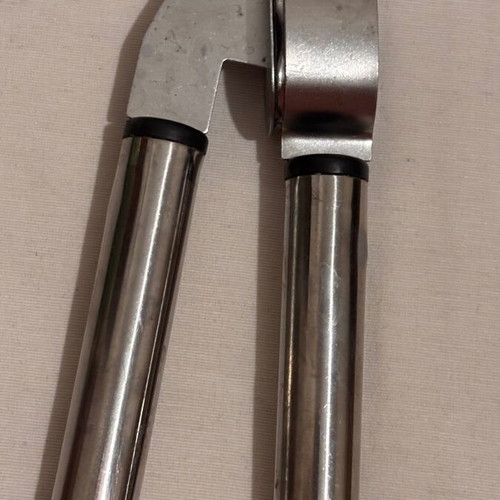 Garlic press stainless steel used kitchen tool