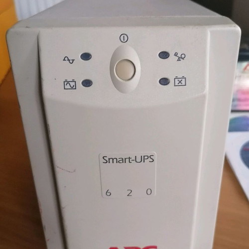 APC Smart UPS 620 VA used
