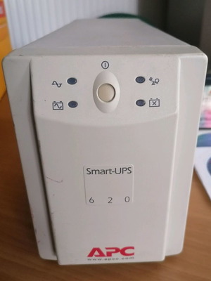 APC Smart UPS 620 VA used