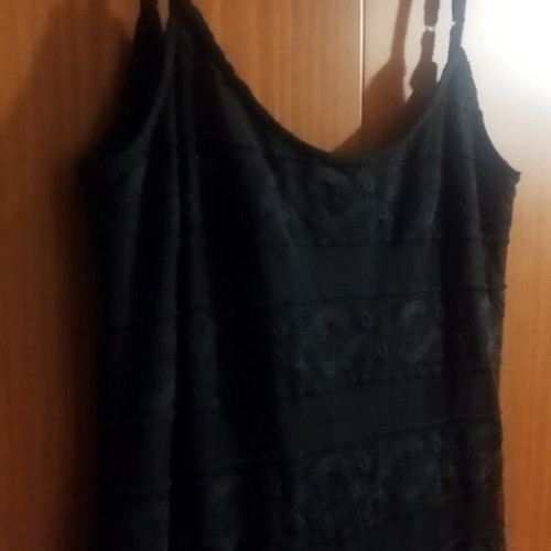 Long black dress size S like new with lace and short inner fabric