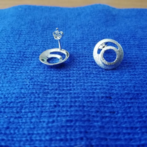 Silver 925 earrings like new, linear textured design