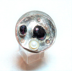 ΧΕΙΡΟΠΟΙΗΤΟ ΑΣΗΜΕΝΙΟ ΔΑΧΤΥΛΙΔΙ .925 ΜΕ AMETHYST & PEARL .