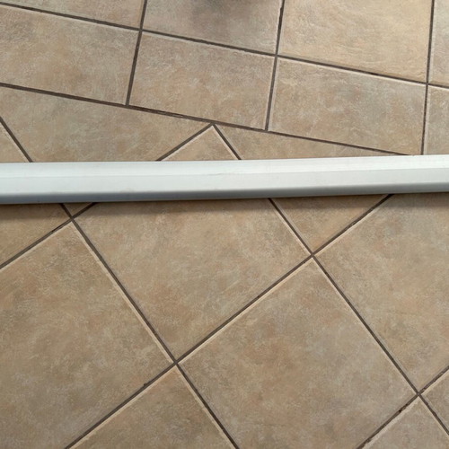 Thule Wingbar Edge 104cm car roof bar with Audi Q2 kit