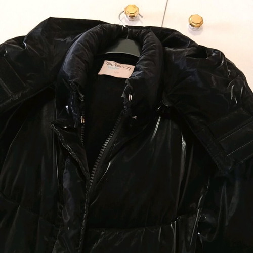 Black jacket for 14-year-old girl like new