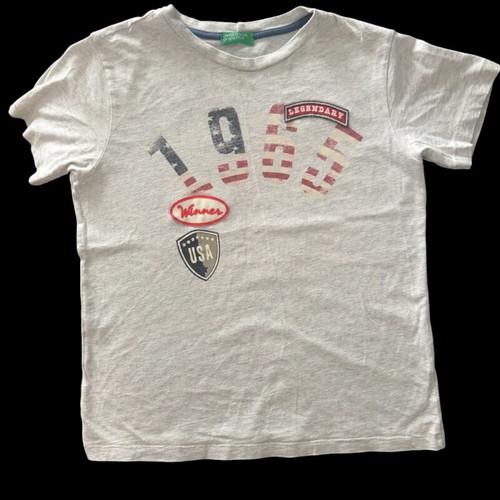 Benetton boys' t-shirts used, sizes 128 cm and 134 cm, grey