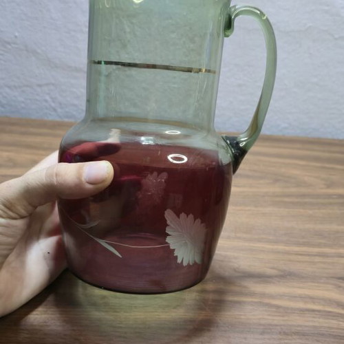 Vintage Two-Tone Glass Set with Pitcher and 4 Glasses like new