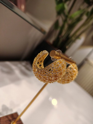 Gold-plated earrings with zircon stones