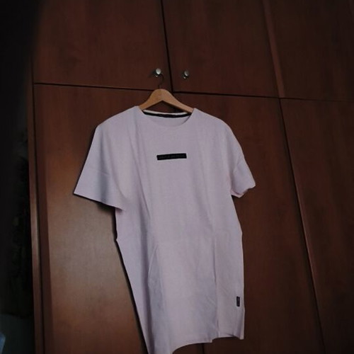 3Guys T-shirt XXL like new, slim fit pink