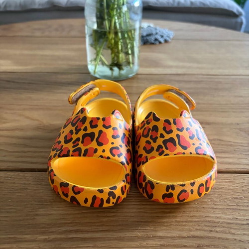 Mini Melissa kids clogs like new, yellow leopard print