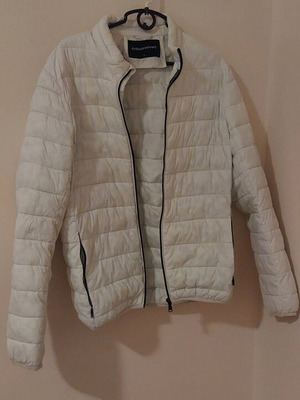 Eightyfive white puffer jacket like new, size L