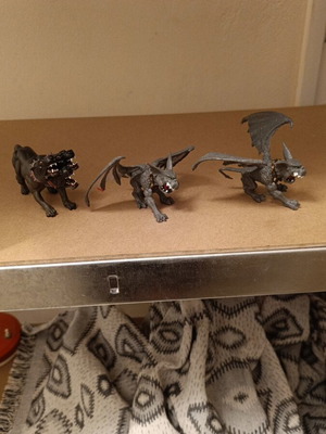 Set of 3 fantasy figures like new