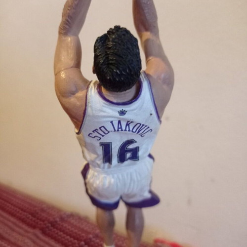 Peja Stojakovic McFarlane NBA Series 2004 figure like new with NBA backboard