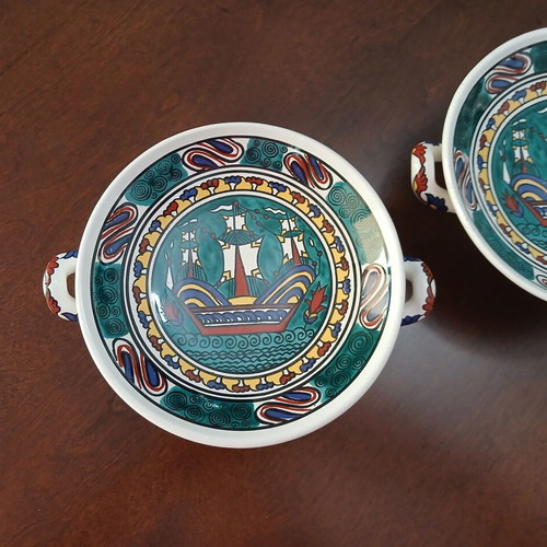 Handmade collectible ceramic bowls from Rhodes by D. Vassilopoulos, like new, set of 2