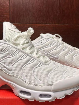 Nike TN Triple White sneakers size 43 new