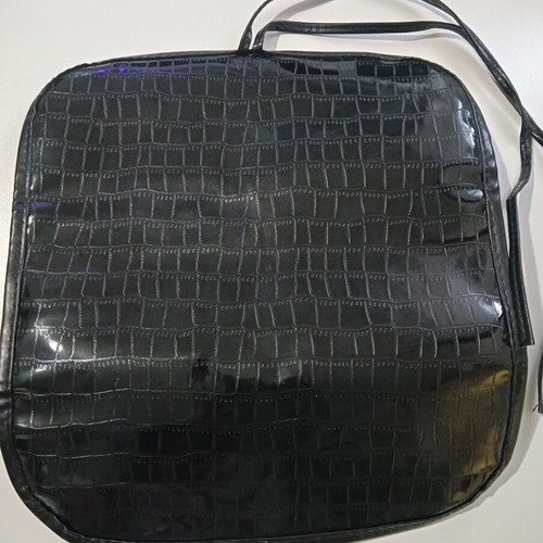 Makeup brush case, black