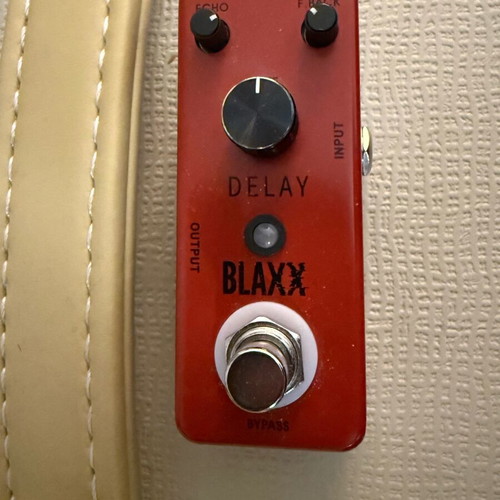 Harley Benton Ac Tone and Blaxx Delay like new, bundle