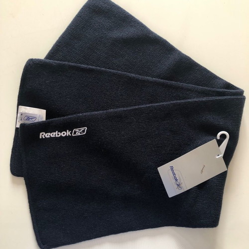 Reebok knitted scarf dark blue new with embroidered logo