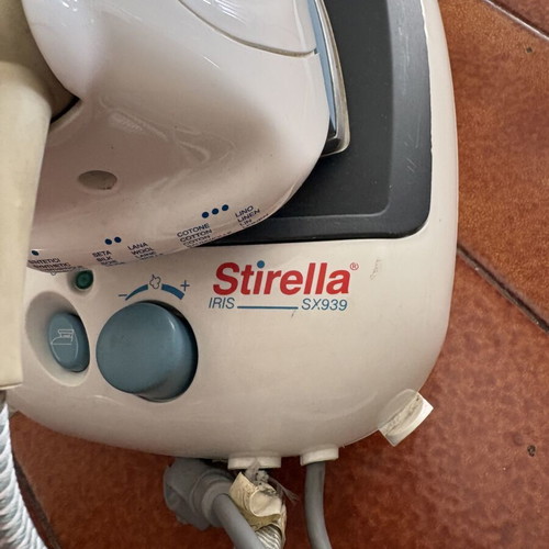 Stirella steam iron like new