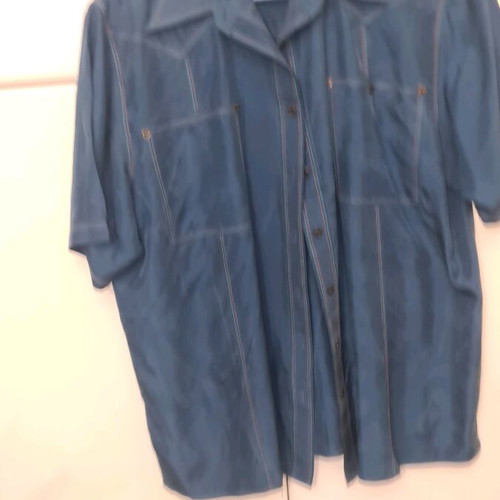 Shirt like new, size XXL