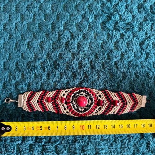 Macrame bracelet new, white and red