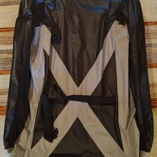 Thule Ranger 90 soft luggage carrier like new