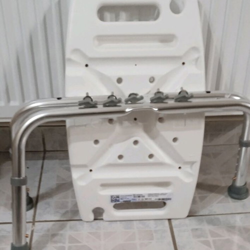 Bath stool like new, adjustable height, shower phone holder