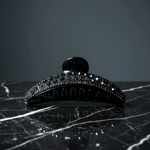 Black hair claw with rhinestones like new