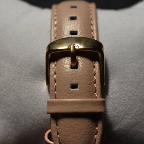 Ferendi pink wristwatch new women's