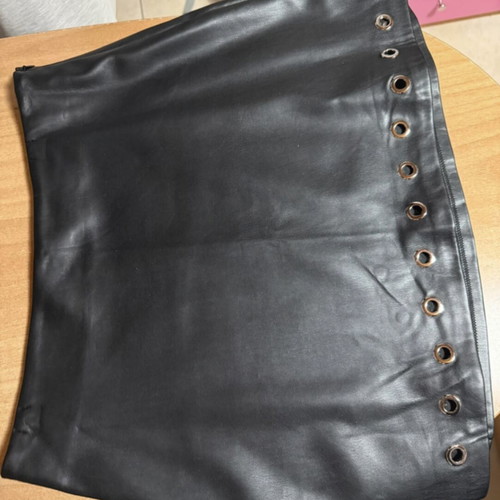 Leather skirt with studs Pink Woman like new, size Large