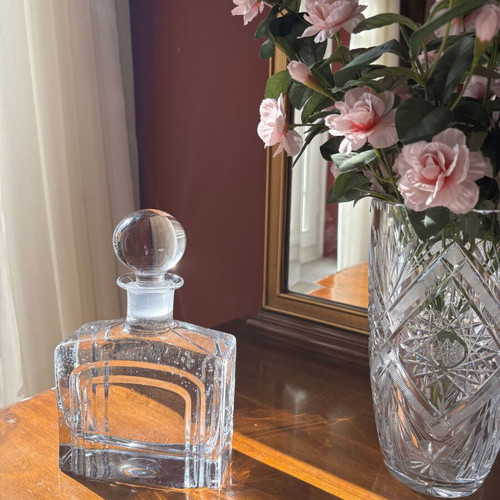 Vintage crystal decanter with spherical stopper, like new, 25cm