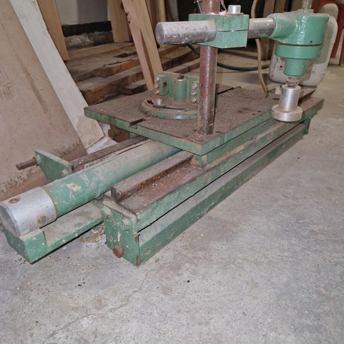 Drill with cutting disc and arbor used