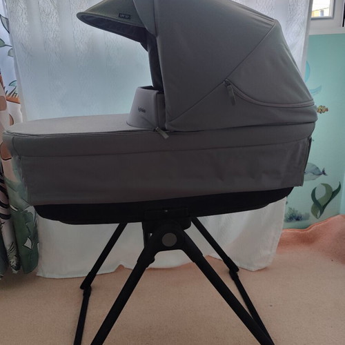 Inglesina Electa port bebe khaki with mattress like new