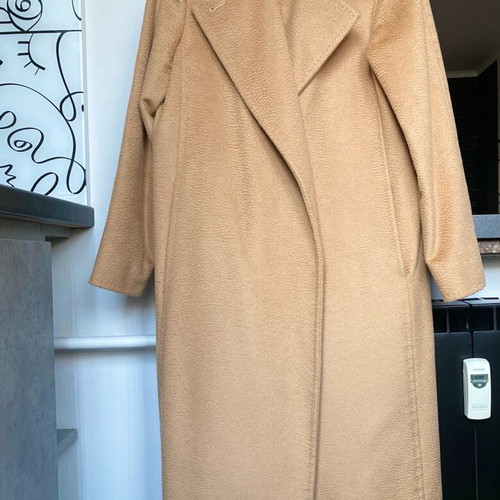 Max Mara Manuela Icon coat like new, size IT38, 100% camel hair wool