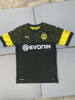Borussia Dortmund BVB Puma Jersey used with Evonik sponsor