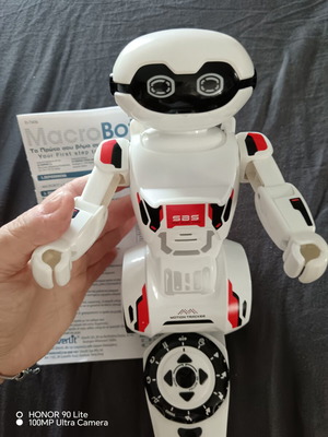 Robot πλήρως λειτουργικό καινούργιο