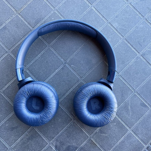 JBL Tune BT520 headphones like new, blue, wireless